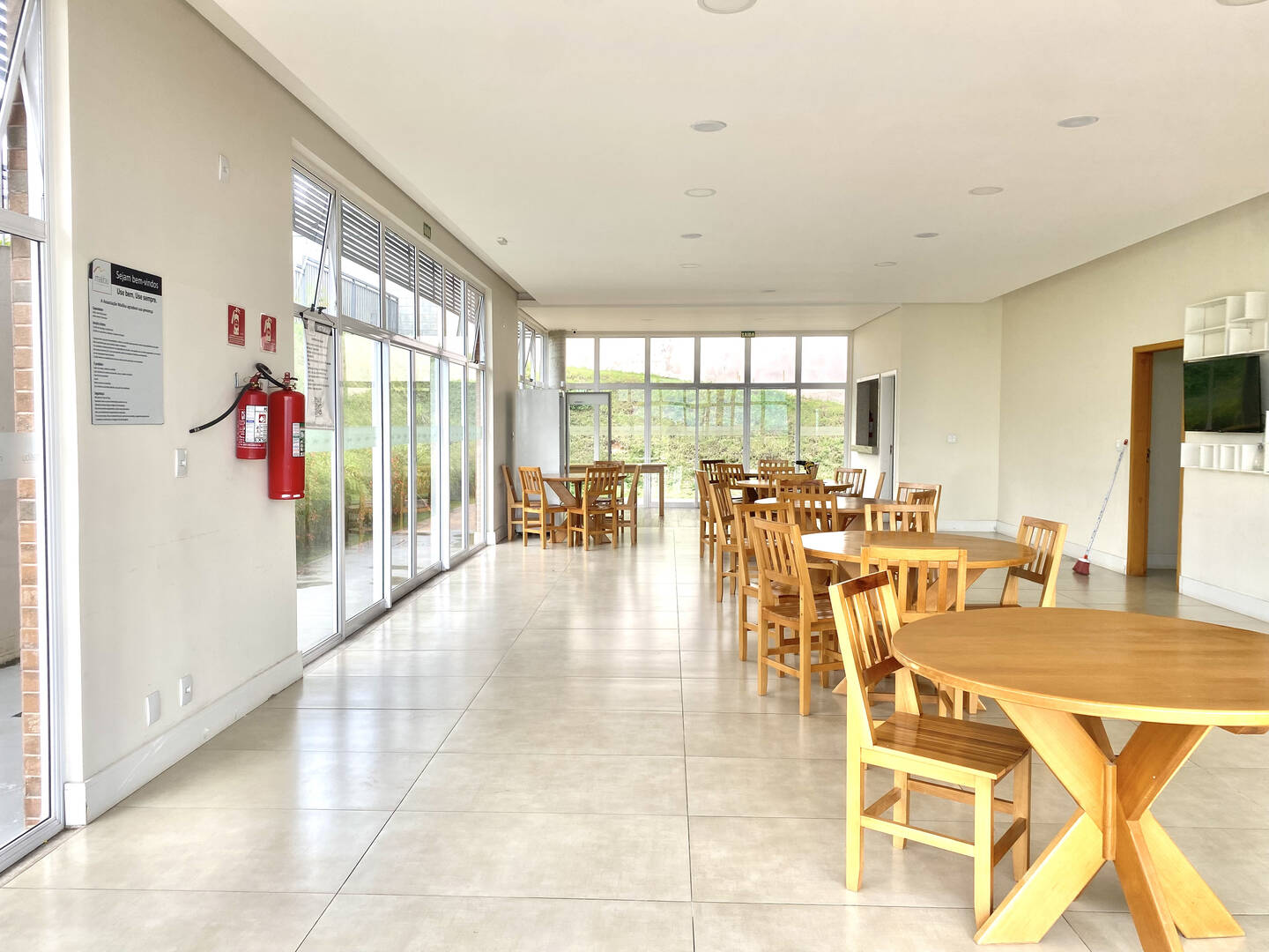 Venda, 3 dormitórios em Residencial Malibu - 2