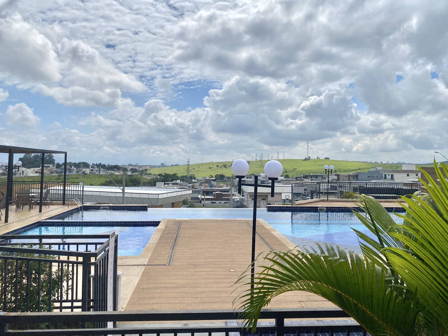 Venda, 3 dormitórios em Residencial Malibu - 1