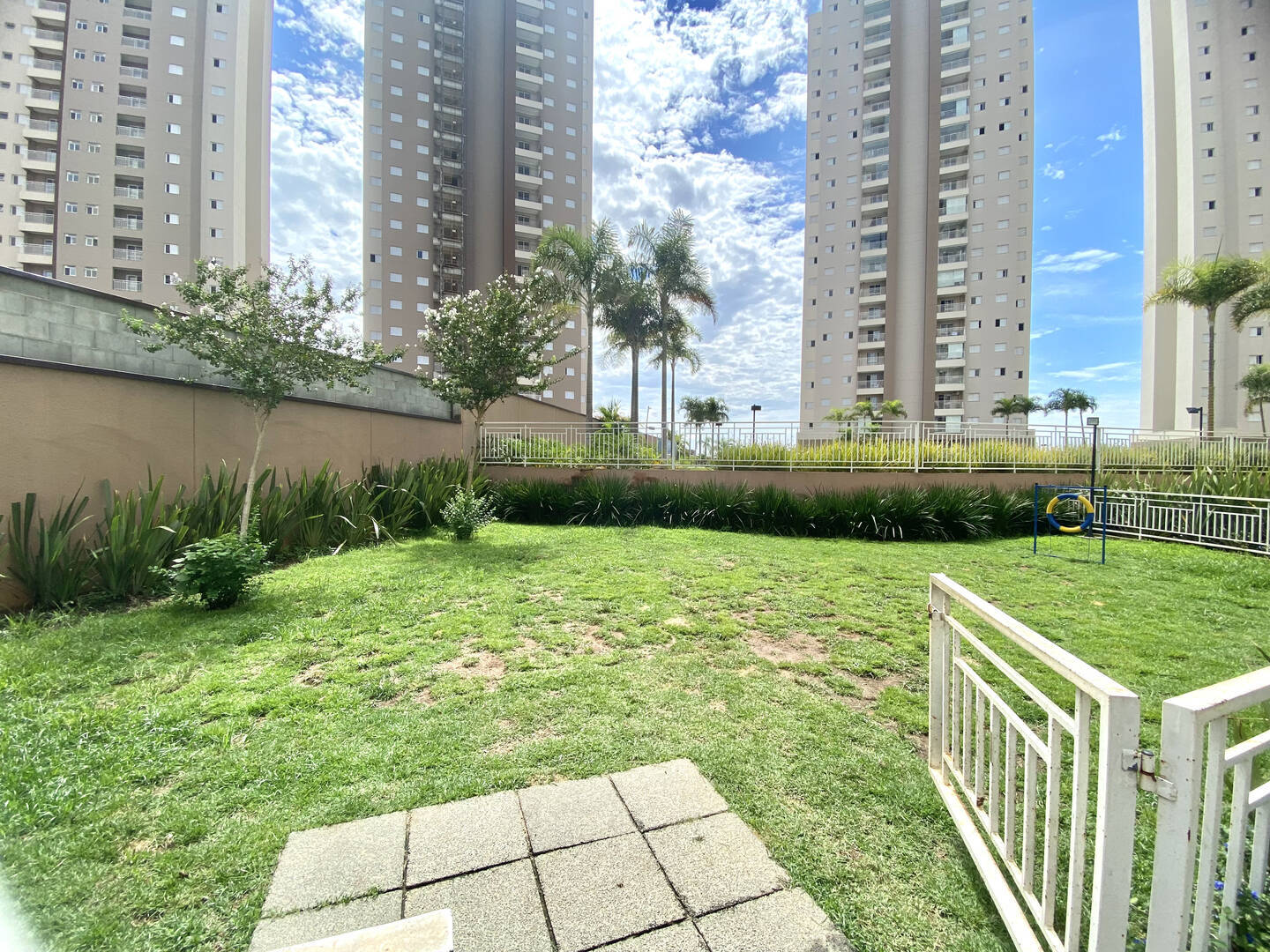 Locação, 1 dormitório em Floradas Arboville - 16