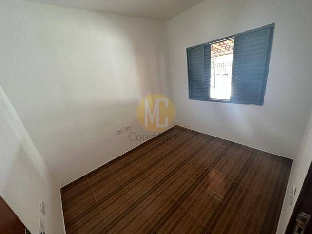 Casa para Venda em São José dos Campos - 4