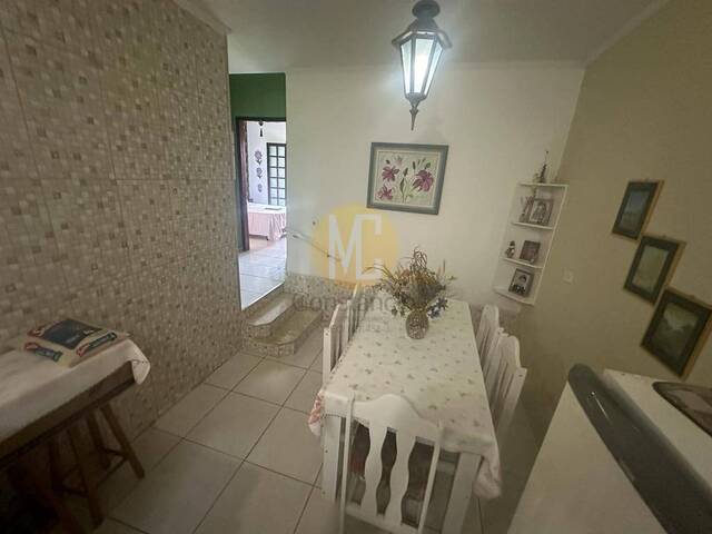 Casa para Venda em São José dos Campos - 4