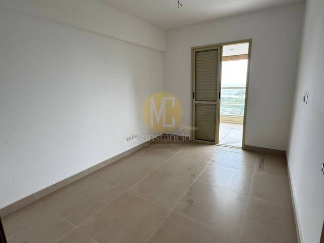 Apartamento para Venda em Caraguatatuba - 5