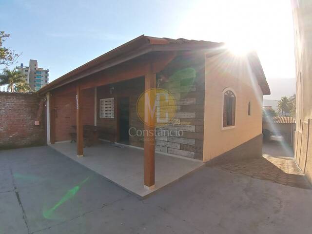 #CA1249 - Casa para Venda em Caraguatatuba - SP - 2