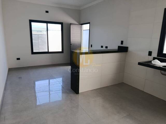 #CA1358 - Casa para Venda em Caraguatatuba - SP