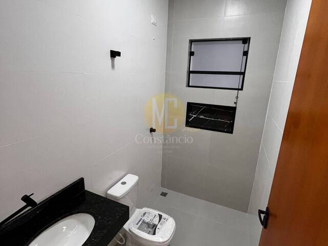 Casa para Venda em Caraguatatuba - 4