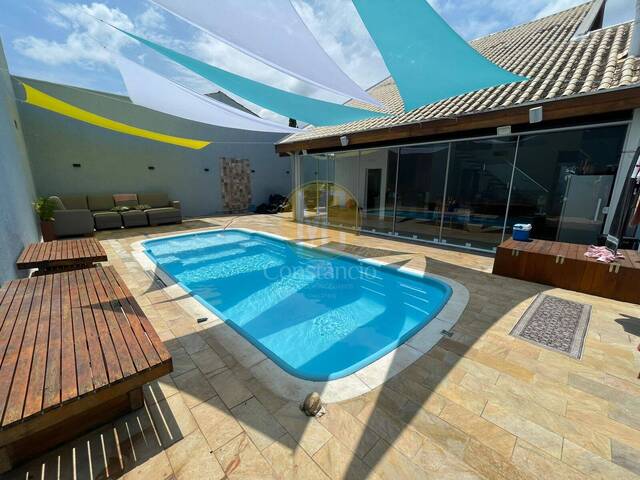 #CA1526 - Casa para Venda em Caraguatatuba - SP