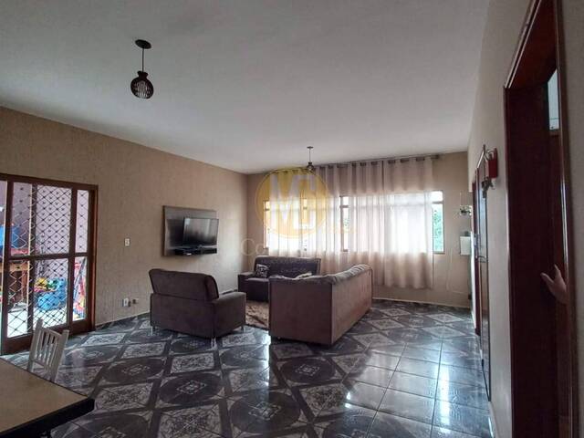 Casa para Venda em São José dos Campos - 4