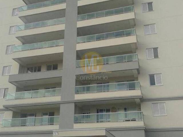 Apartamento para Venda em São José dos Campos - 2